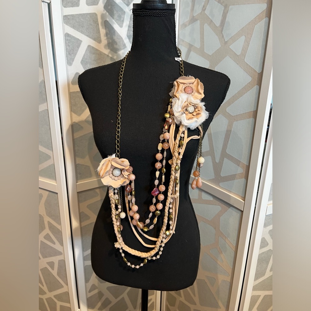 VINTAGE FLORAL MULTI LAYERED TIER BEADED CHAIN STONE NECKLACE